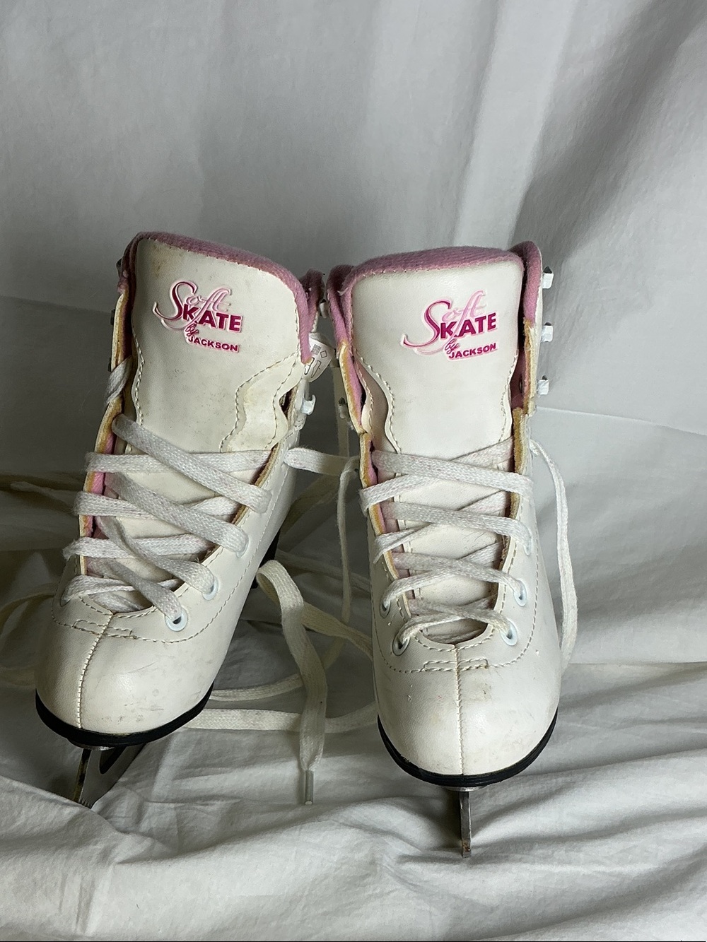 JACKSON White and Pink Lace-Up Kids Figure Skates